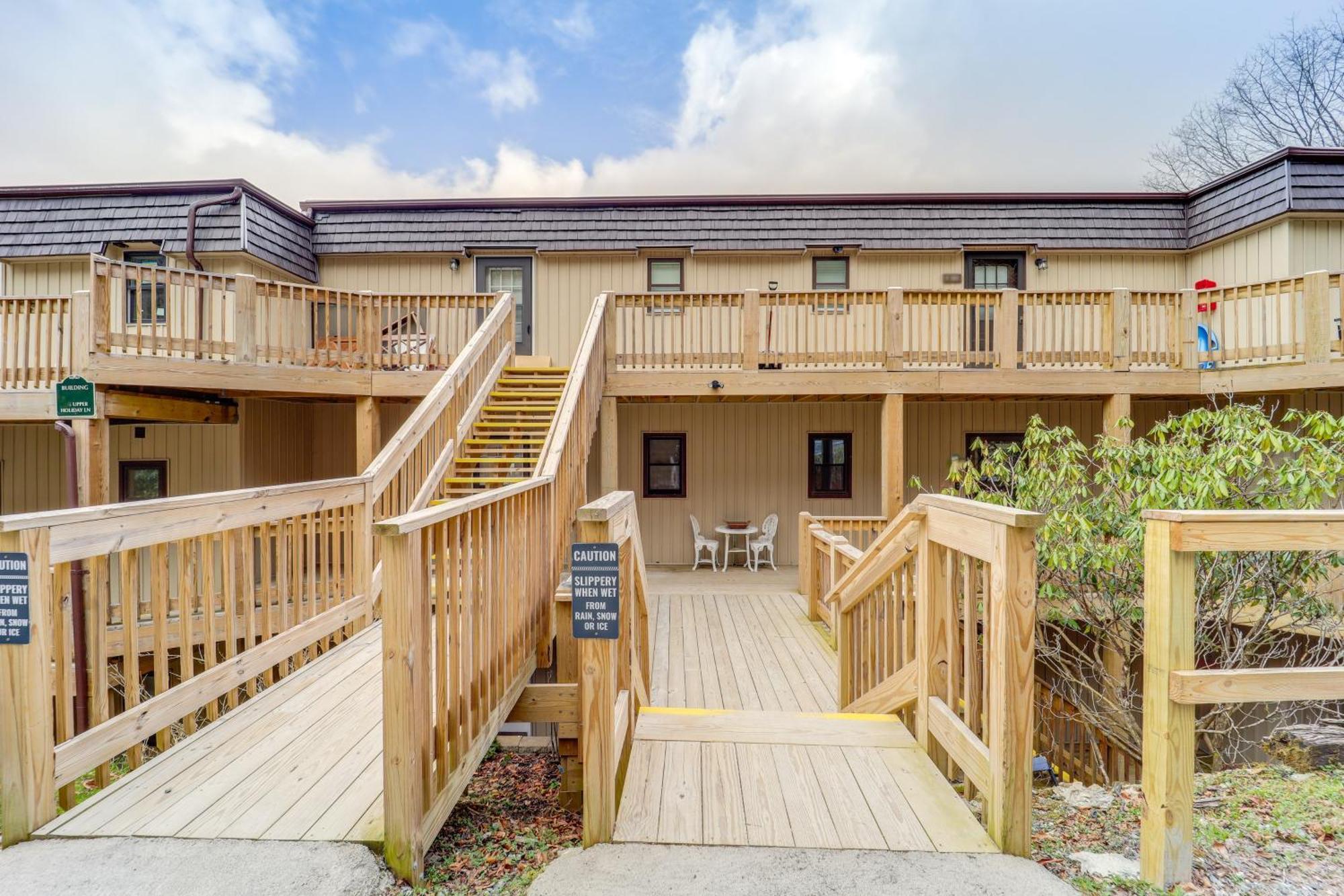 Beech Mountain Studio With Balcony Less Than 1 Mi To Skiing! Extérieur photo