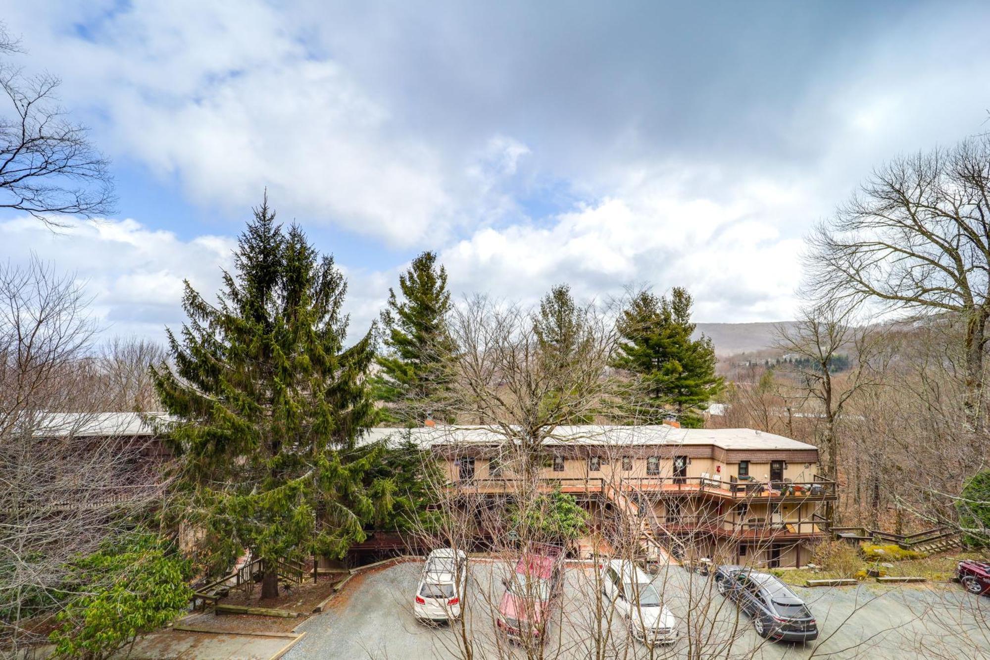 Beech Mountain Studio With Balcony Less Than 1 Mi To Skiing! Extérieur photo